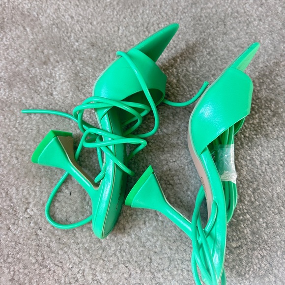 Smokey Lace Up Neon Green Cake Stand Party Heels - Picture 5 of 7